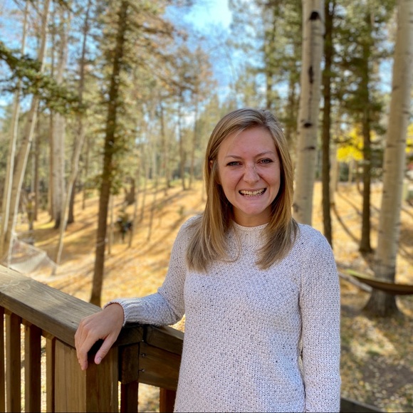 Meet your Posher, Taylor - Picture 2 of 2